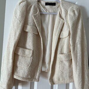 Zara Women cream Boucle Jacket gorgeous and versatile- size Large.